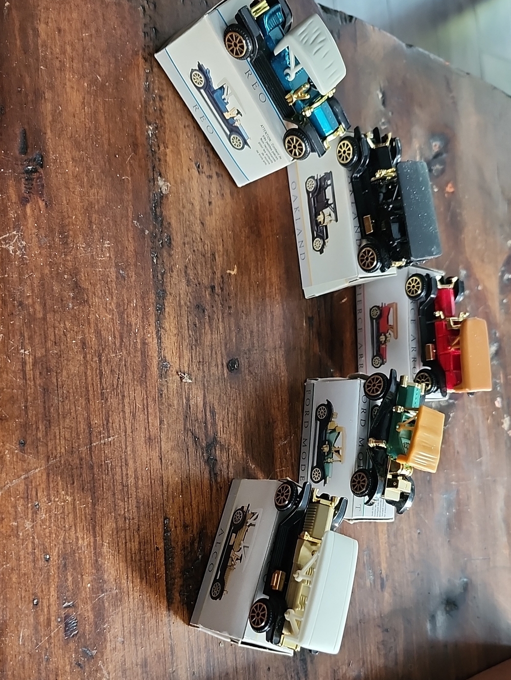 Classic Vintage Toy Car Set - Multi-Color Die-Cast Cars